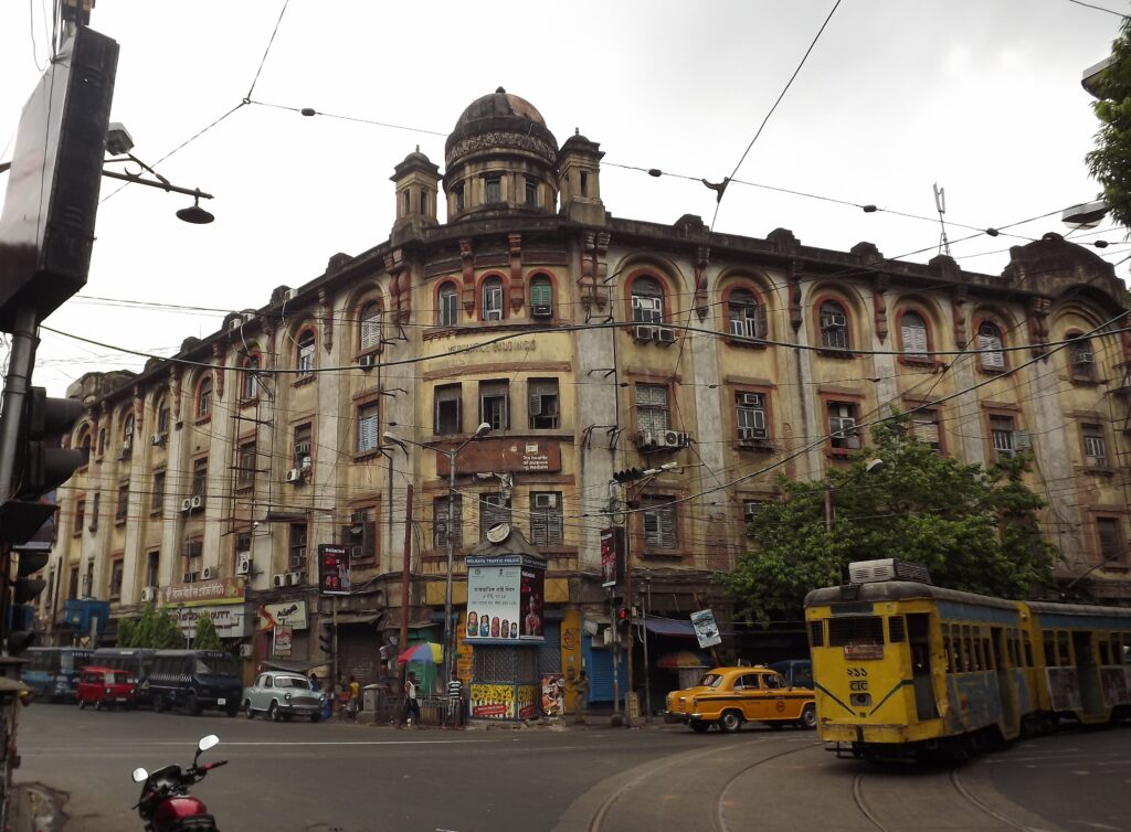 Go East Young Man 1 "File:Mercantile building.JPG" by Sumit Surai is licensed under CC BY-SA 4.0.
